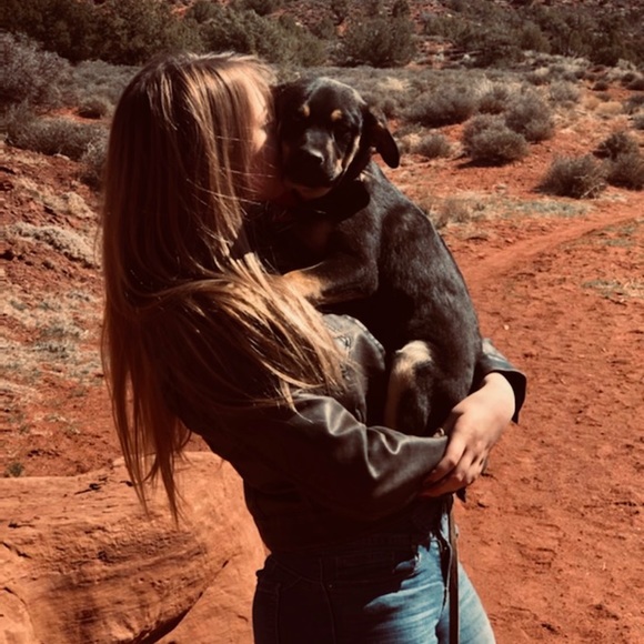 Meet your Posher, Ana - Picture 1 of 1